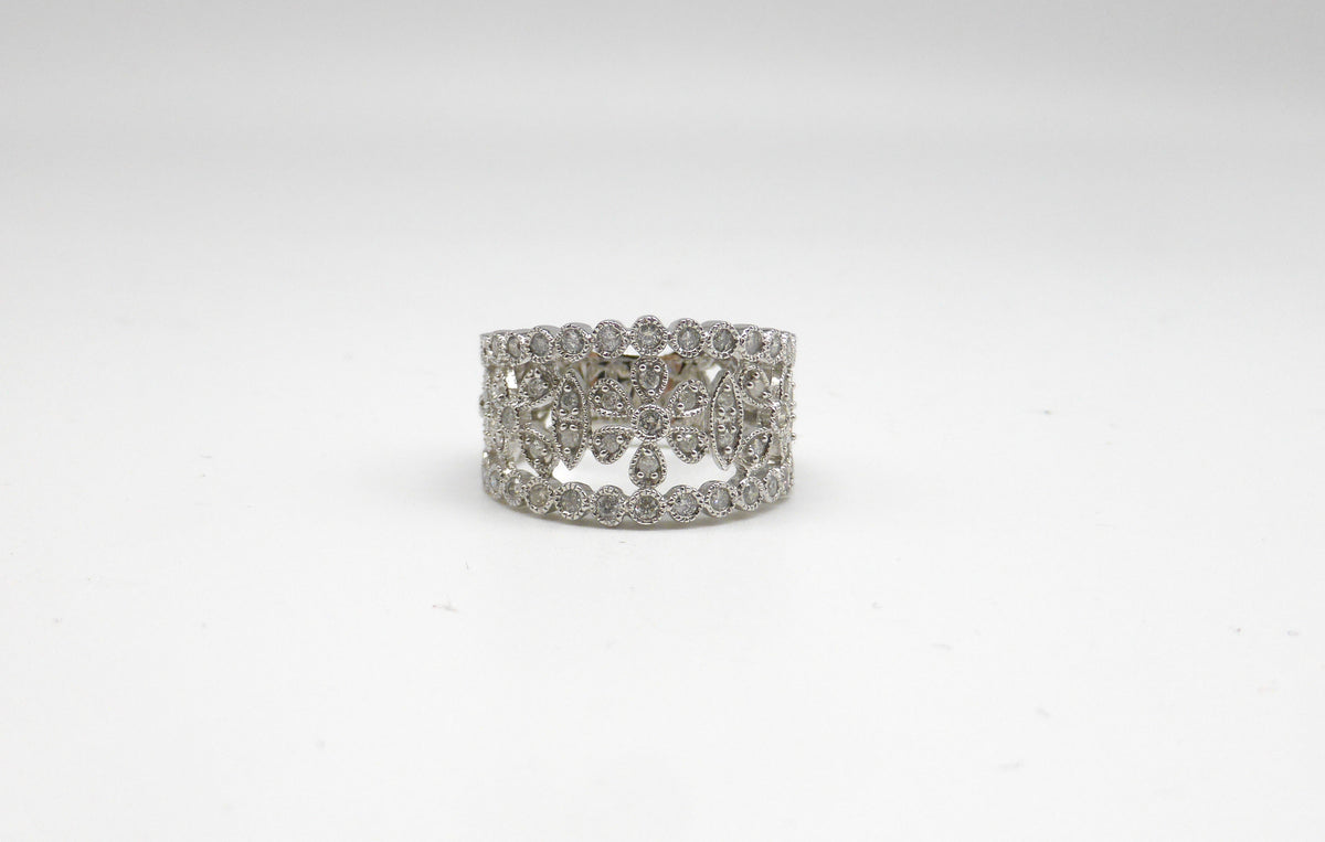 14K ladies filigree diamond ring