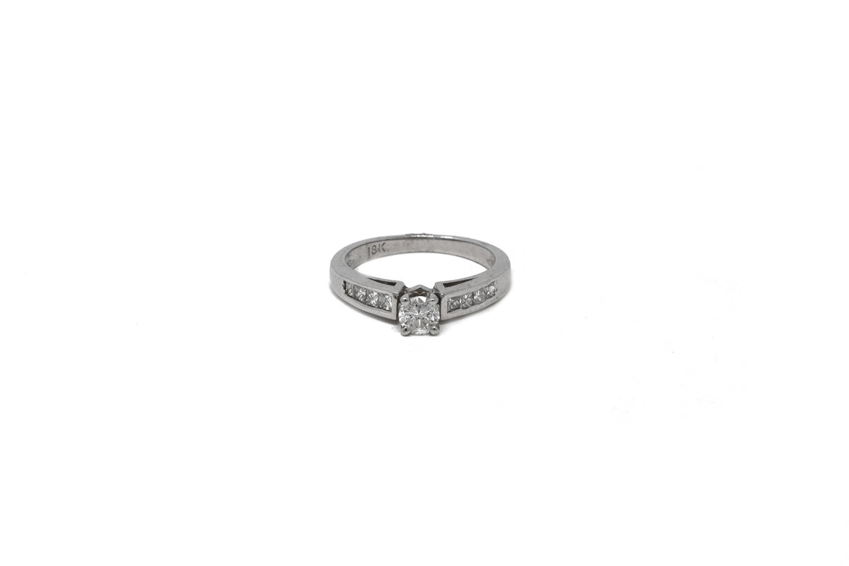 .45 point Round Briliant Cut Diamond Ring