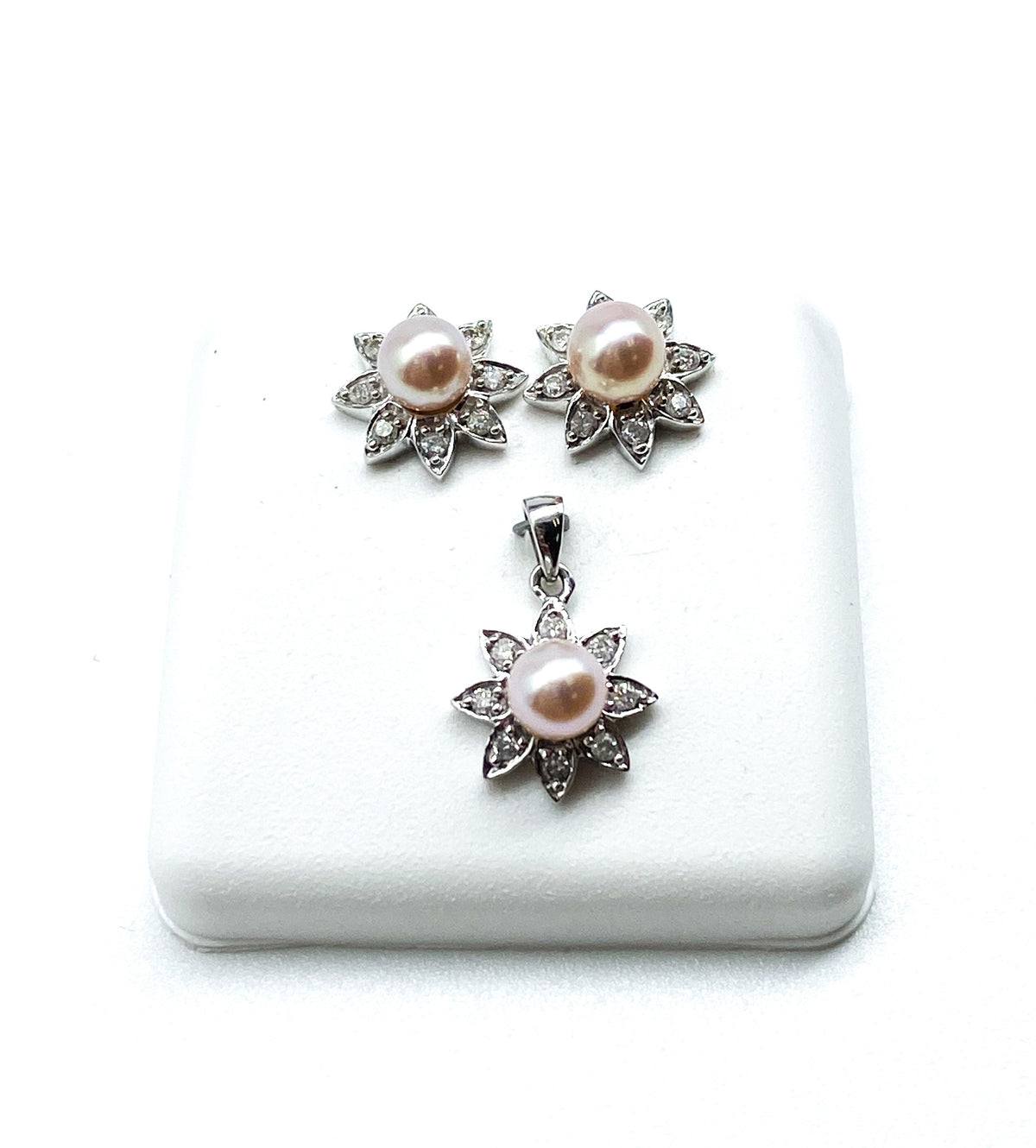 .23 Point Round Diamond Pearl Earrings