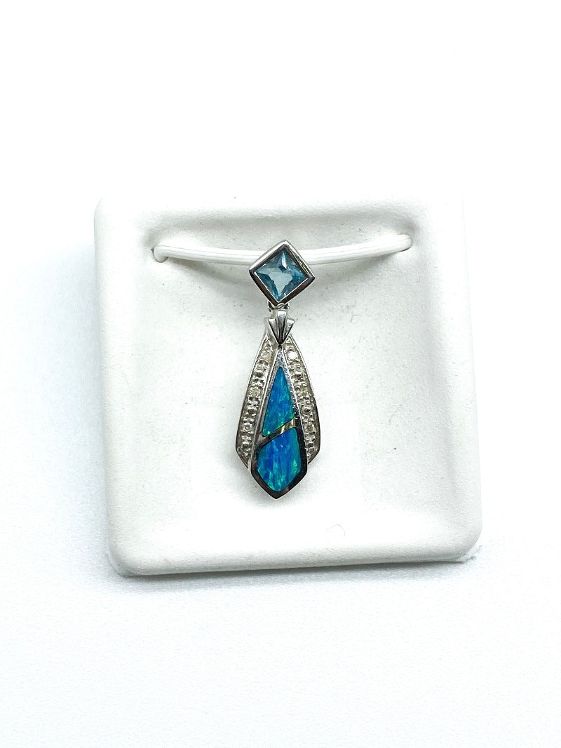 mother of pearl diamond pendant